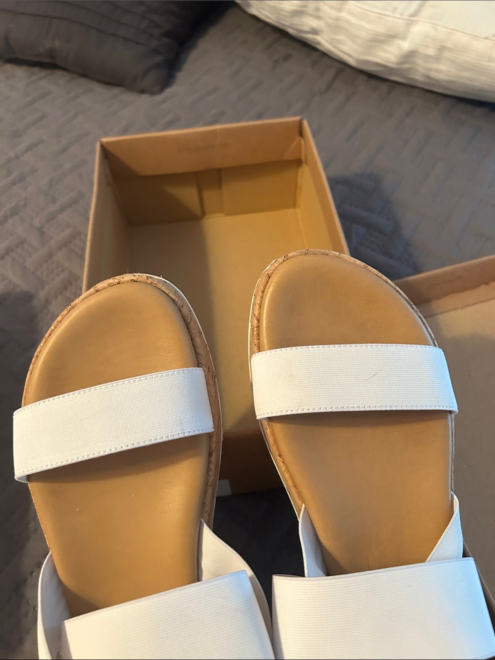 Steve Madden White and Tan Slide Sandals